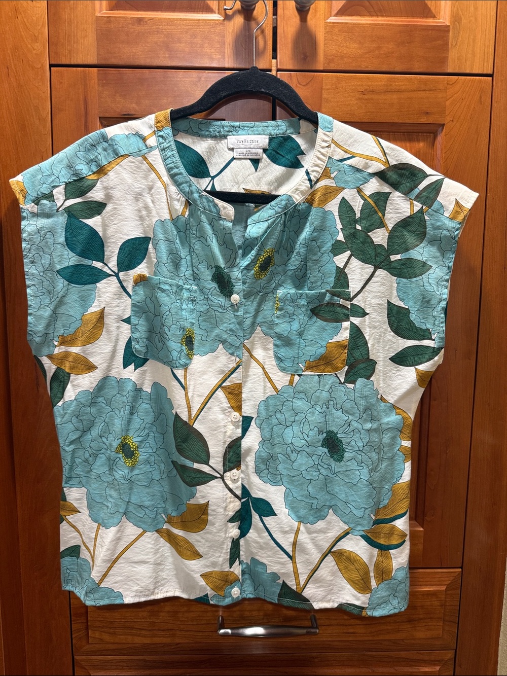 Van Heusen Women’s Cap Sleeve Blouse Sz Large